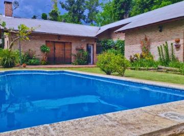 Quinta vacacional · 200m² · 3 Dormitorios · 2 Cocheras · Venta Casa 4 Ambientes La Reja Apto Credito