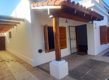 Casa · 170m² · 7 Ambientes · 3 Cocheras · Venta Casa 4 Dor B° Parque Capital Apta Credito