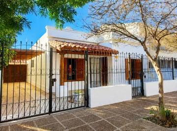 Casa · 170m² · 7 Ambientes · 3 Cocheras · Venta Casa 4 Dor B° Parque Capital Apta Credito