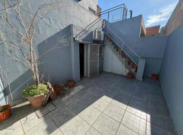 PH · 64m² · 3 Ambientes · PH 3 Amb Al Frente con Patio y Terraza - Caseros