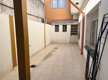 PH · 78m² · 2 Ambientes · Alquiler PH 2 Amb. + Deposito Sin Expensas Caseros