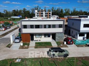 Casa · 160m² · 5 Ambientes · 1 Cochera · Venta Duplex 5 Amb. a Estrenar Springpark Pilar