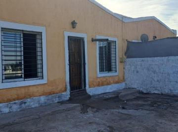 Casa · 312m² · 2 Ambientes · Venta 4 Casas Entre Calles Lemos y Pelayes Gllen