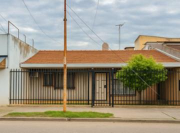 Casa · 85m² · 3 Ambientes · Oportunidad Casa Lomas del Mirador 3amb Jard Patio