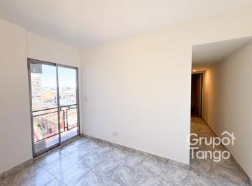 Departamento · 40m² · 3 Ambientes · Venta Departamento Tres Ambientes Parque Patricios Balcón Apto Credito