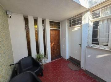 Casa de 6 ambientes, Ciudad de Mendoza · Se Vende Casa Excelente Ubicacion (Apto Credito Hipotecario)
