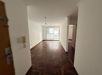 Departamento de 4 ambientes, Córdoba · Excelente Ubicación - Balcon - Ideal Para Estudiantes