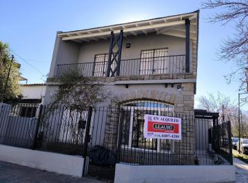 Casa · 200m² · 7 Ambientes · Casa en Acassuso