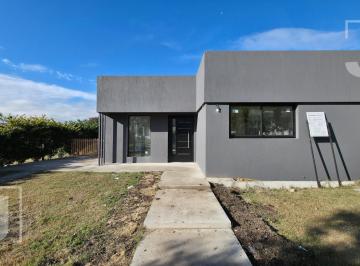 Frente · Casa en Venta | 3 Dorm. | San Alfonso – Pilar del Este