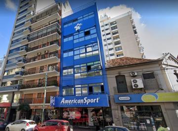 Local comercial · 1170m² · Local - Flores