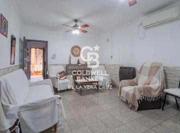 PH · 94m² · 7 Ambientes · 1 Cochera · Barrio San Roque - Casa en Planta Baja