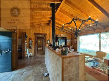 Casa · 254m² · 5 Ambientes · 1 Cochera · Casa en Venta