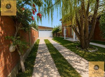 Casa · 382m² · 2 Dormitorios · 1 Cochera · Casa en Venta