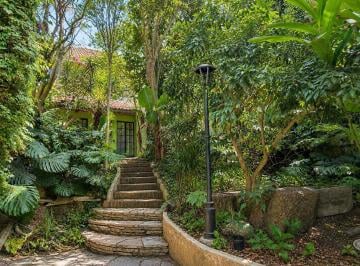 PH · 110m² · 5 Ambientes · 1 Cochera · Casa Tipo PH con Jardín y Patio en Vicente López