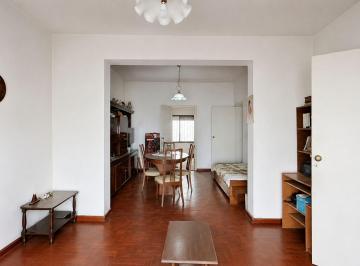 Casa · 96m² · 3 Ambientes · PH Tipo Casa 3 Ambientes con Jardín – Berazategui