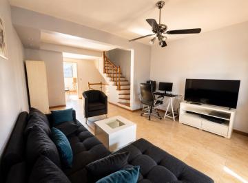 PH · 134m² · 4 Ambientes · 2 Cocheras · Venta Triplex 4 Ambientes en Bernal