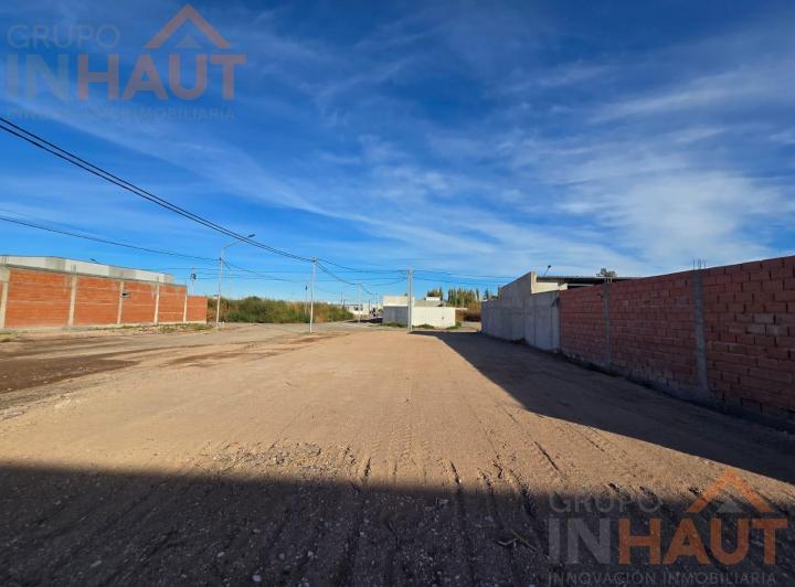 Terreno · 306m²