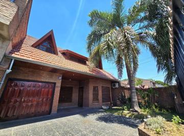 Casa · 280m² · 8 Ambientes · 4 Cocheras · Venta Casa Quilmes Oeste