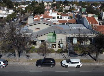Local comercial · 590m² · 6 Ambientes · Local Esquina - 590 m Cubiertos