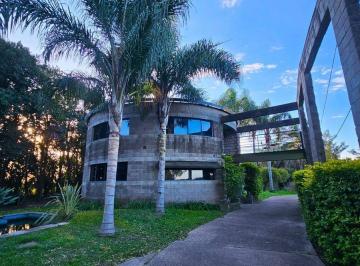 Casa · 200m² · 2 Ambientes · 1 Cochera · Vendo Excelente Propiedad en Zona Frank
