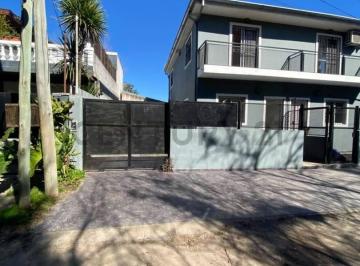 Casa · 72m² · 3 Ambientes · 1 Cochera · Dúplex en Alquiler 3 Ambientes /dique Luján