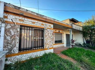 Casa · 118m² · 3 Ambientes · 3 Cocheras · Casa en Venta en S. A. de Padua Apta Credito