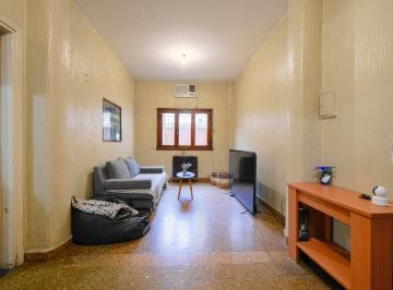 Casa de 4 ambientes, Parque Avellaneda · PH Tipo Casa en Venta 4 Ambientes Parque Avellaneda Gran Jardin