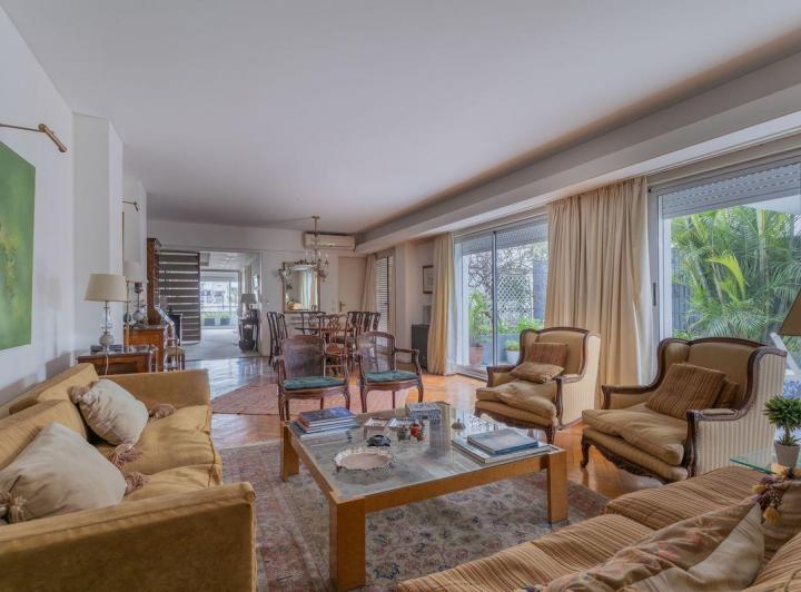 Departamento · 174m² · 6 Ambientes · 1 Cochera