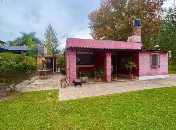 Casa · 147m² · 5 Ambientes · 1 Cochera · Casa de en Venta con Gran Terreno Barrio Gral. Paz