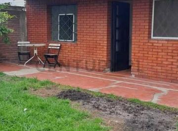 PH · 55m² · 3 Ambientes · PH - Tipo Casa en Alquiler en Los Hornos