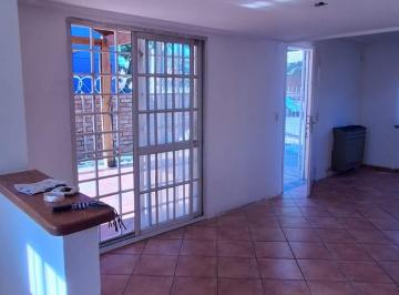 Casa de 7 ambientes, Neuquén · Alquiler Duplex 2 Dorm.