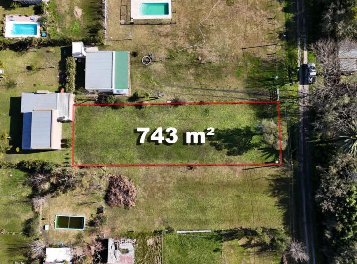 Terreno · 743m²