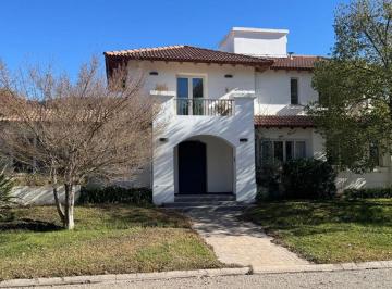 Casa · 300m² · 8 Ambientes · 3 Cocheras · Vende Casa en Vistalba Country Barrio Privado