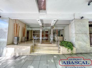 Departamento · 117m² · 4 Ambientes · 1 Cochera · Departamento de 3 Dorm. con Cochera y Terraza Propia en Venta en Belgrano!