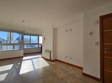 Departamento · 50m² · 2 Ambientes · 1 Cochera · Semipiso 2 Amb a La Calle C/ Cochera y Baulera. Z/ Plaza Mitre
