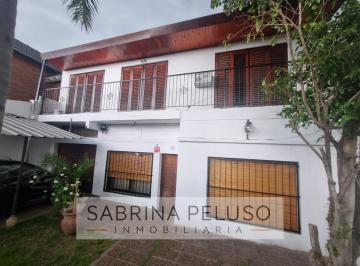 Casa · 200m² · 6 Ambientes · 3 Cocheras · Casa en Venta en Castelar