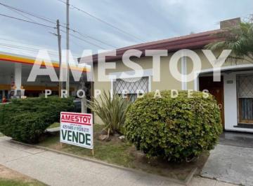 Casa de 4 ambientes, Quilmes · Chalet Dos Plantas en Venta Tres Dorm. Garage Barrio Parque Bernal Gran Ubicacion
