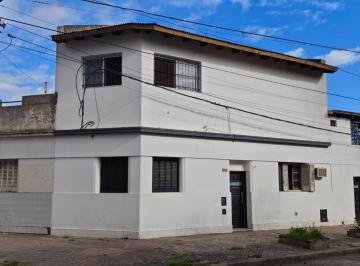 Casa · 160m² · 4 Ambientes · 1 Cochera · Casa en Venta en Arroyito – Cordiviola 715