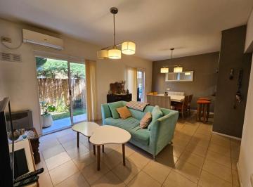 Departamento · 91m² · 4 Ambientes · 1 Cochera · Triplex 4 Amb C/cochera en Ituzaingo Norte Apto Credito Hipotecario