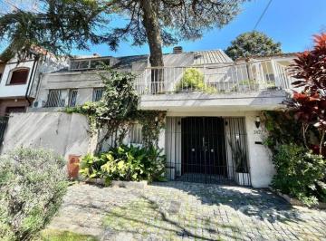 Casa · 515m² · 6 Ambientes · 1 Cochera · Casa en Mart. - Vias/libert. - 6 Ambientes con Pileta y Jardin - en Venta - San Isidro