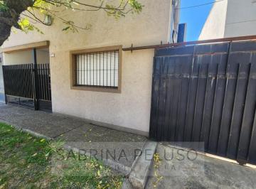 Casa · 113m² · 4 Ambientes · 1 Cochera · Casa en Venta en Castelar Norte
