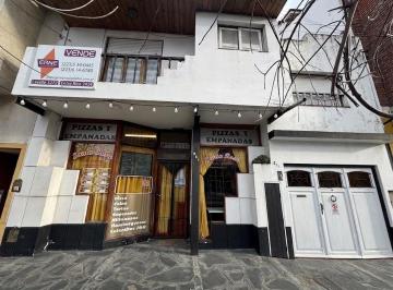 Local comercial · 236m² · 4 Ambientes · 1 Cochera · Venta de Propiedad en Block | Local + 3 Viviendas