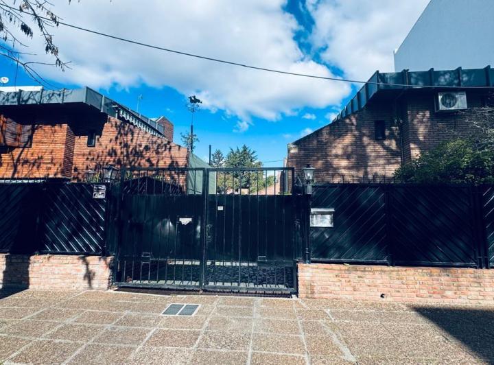 Casa · 110m² · 6 Ambientes · 1 Cochera