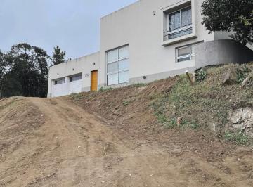 Casa · 192m² · 2 Dormitorios · 2 Cocheras · Vendo Casa en Rio Ceballos - Excelentes Vistas! Disponibilidad Inmediata