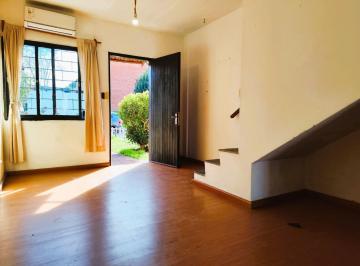 Casa · 51m² · 3 Ambientes · 1 Cochera · Venta Casa Lezica de 2 Dorm. con Patio + Gge