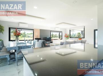 Casa · 172m² · 4 Ambientes · 1 Cochera · Casa en Venta San Vicente - Barrio Los Aromos