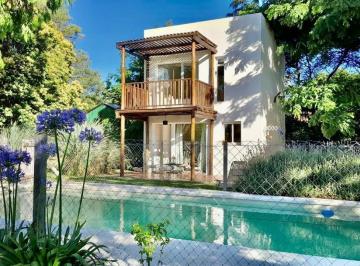 Quinta vacacional · 190m² · 3 Ambientes · 1 Cochera · Casa Quinta en Venta en Tandil, Resto de La Provincia, Buenos Aires