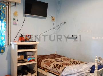 Oficina comercial · 100m² · 4 Ambientes · 1 Cochera · Venta de Casa 3 Dorm. en Jagüel
