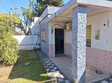 Casa · 120m² · 3 Ambientes · 1 Cochera · Darragueira 575. A. Bonzi. Casa