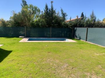 Casa de 4 ambientes, Carrodilla · Alquiler, Casa Gran Boedo, Una Planta, 2 Dorm, 2 Baños, Cochera Doble, Piscina